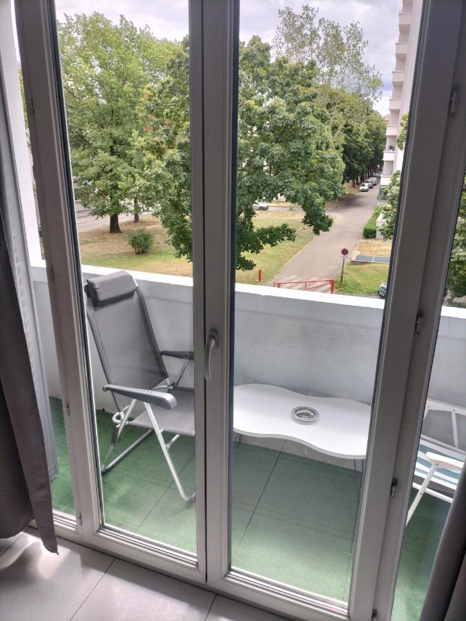 Joli Appartement Proche Metro Lyon Exteriör bild